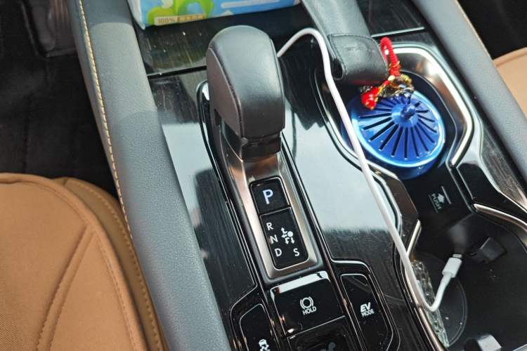 Used Lexus RX 2023 350h Two-Wheel Drive Comfort Edition Gear Lever
