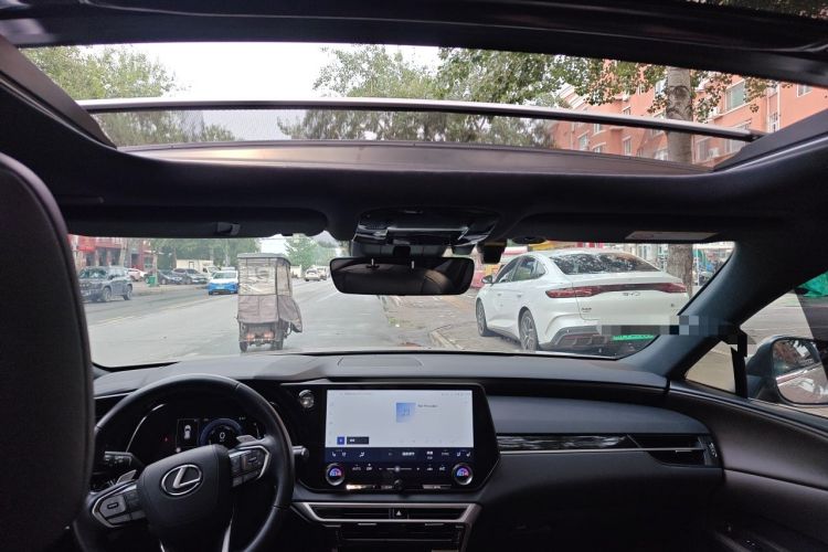 Used Lexus RX 2023 350h Two-Wheel Drive Comfort Edition Headliner
