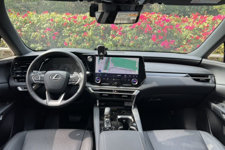 Used Lexus RX 2023 350h Four-Wheel Drive Enjoyment Version Interior 13
