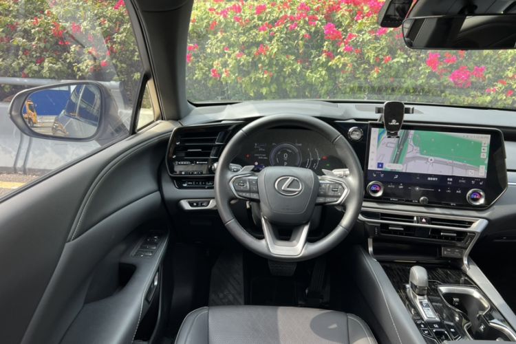 Used Lexus RX 2023 350h Four-Wheel Drive Enjoyment Version Interior 2