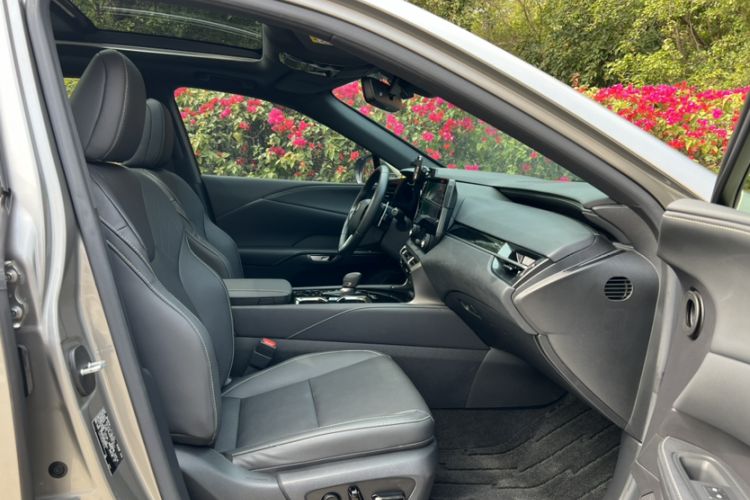 Used Lexus RX 2023 350h Four-Wheel Drive Enjoyment Version Interior 3