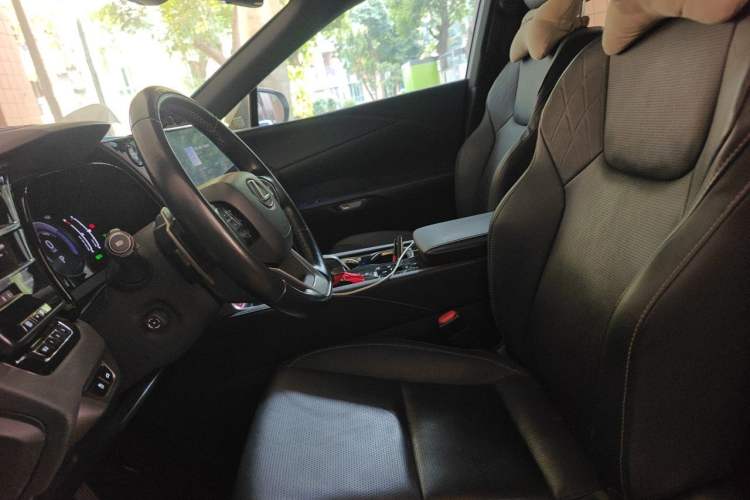 Used Lexus RX 2023 350h Two-Wheel Drive Comfort Edition Left Front Seat
