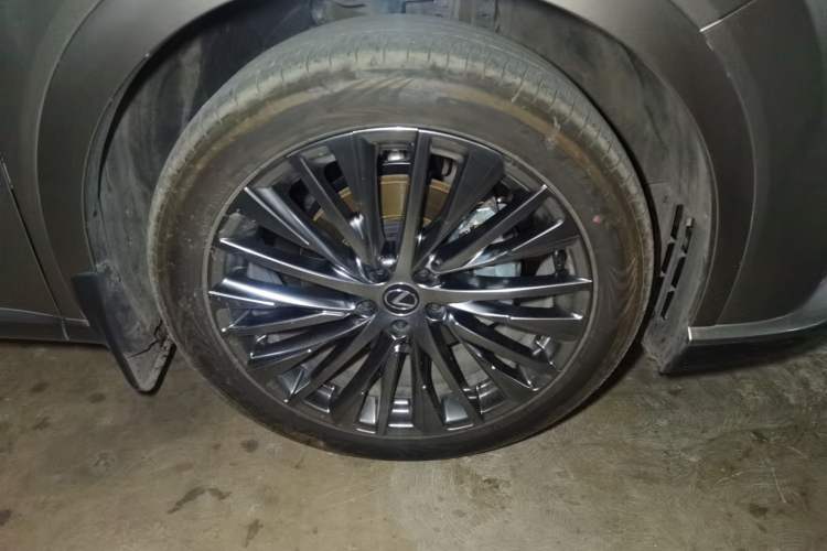 Used Lexus RX 2023 350h Four-Wheel Drive Enjoyment Version Right Front Wheel Hub