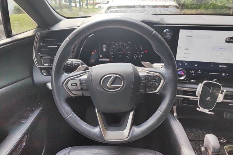 Used Lexus RX 2023 350h Two-Wheel Drive Comfort Edition Steering Wheel