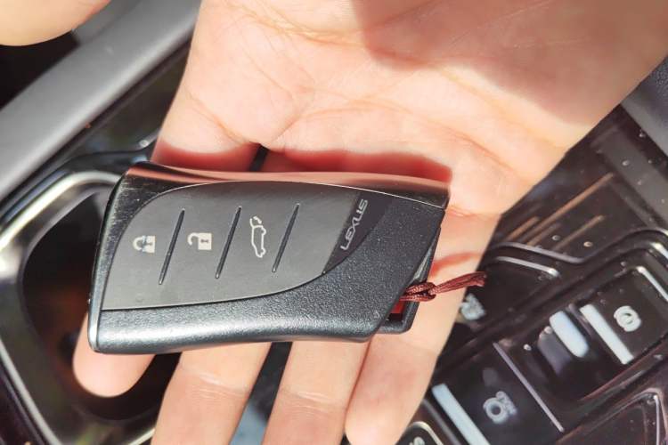 Used Lexus RX 2023 350h Two-Wheel Drive Comfort Edition Vehicle Key