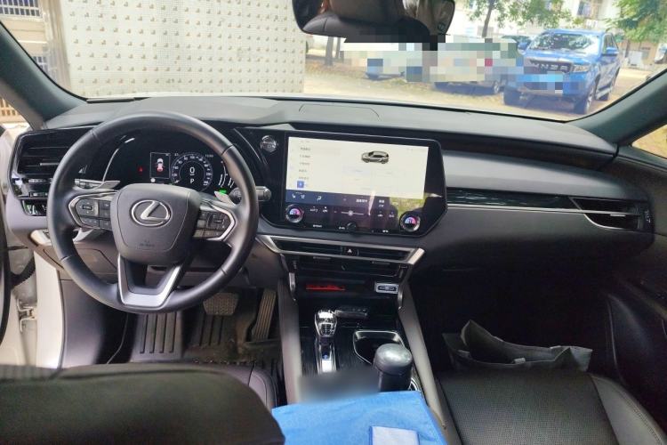 Used Lexus RX 2023 350h Four-Wheel Drive Enjoyment Version Center Console