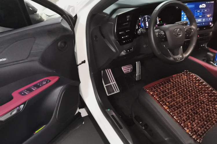 Used Lexus RX 2023 500h Four-Wheel Drive F SPORT Performance Driver Seat