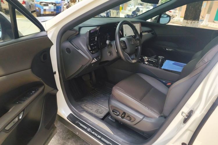 Used Lexus RX 2023 350h Four-Wheel Drive Enjoyment Version Driver Seat