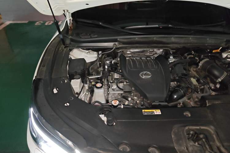 Used Lexus RX 2023 500h Four-Wheel Drive F SPORT Performance Engine Bay Right