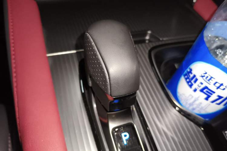 Used Lexus RX 2023 500h Four-Wheel Drive F SPORT Performance Gear Lever