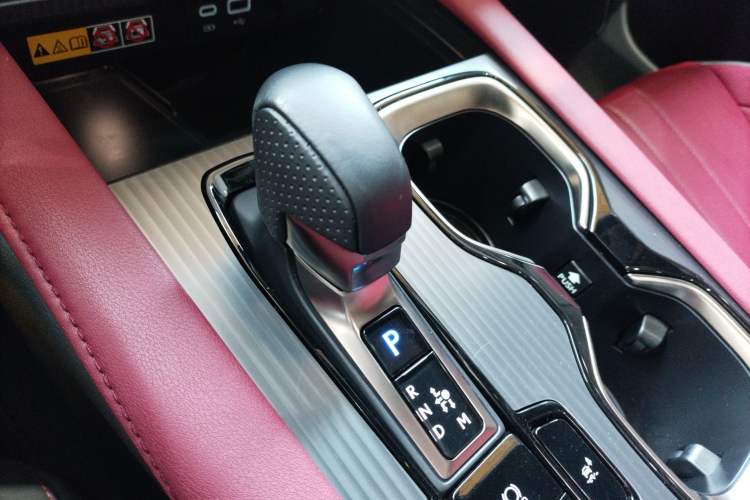 Used Lexus RX 2023 500h Four-Wheel Drive F SPORT Performance Gear Lever