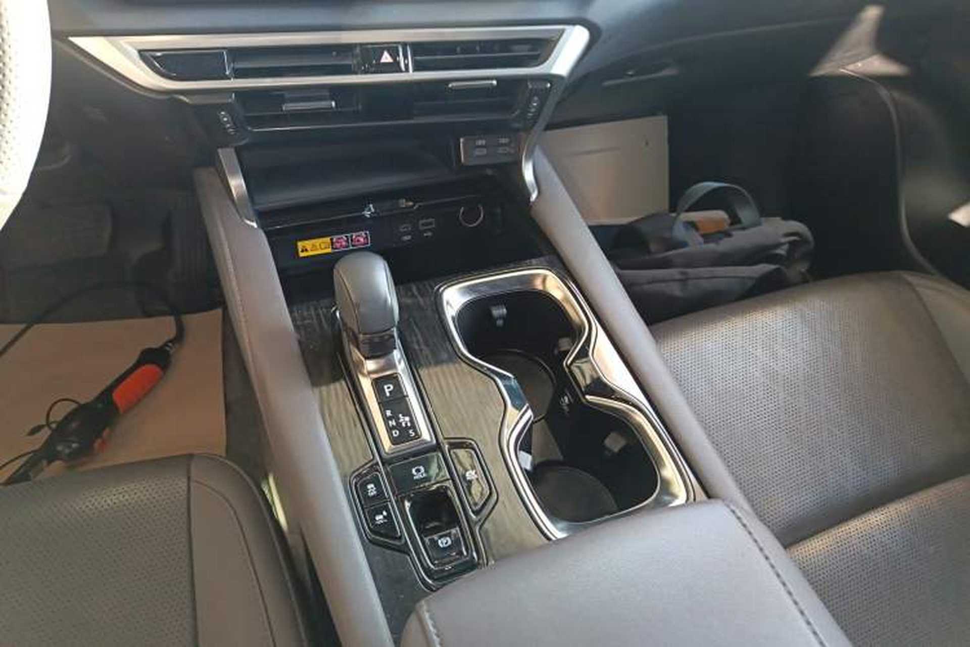 Used Lexus RX 2023 350h Four-Wheel Drive Enjoyment Version Gear Lever