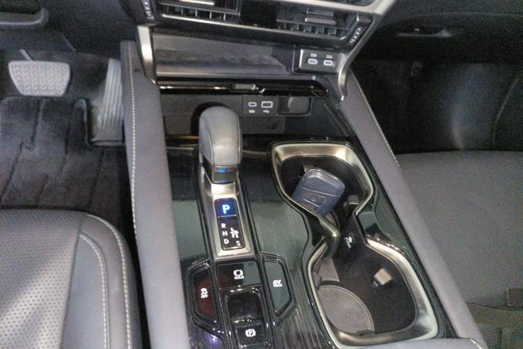 Used Lexus RX 2023 350h Two-Wheel Drive Comfort Edition Gear Lever