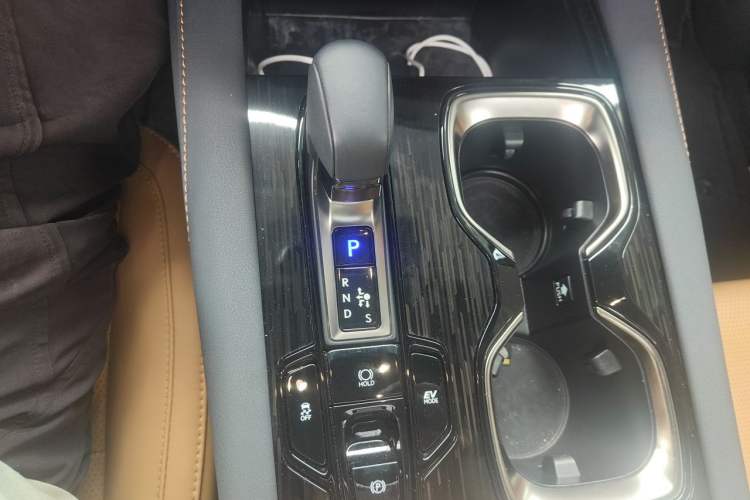 Used Lexus RX 2023 350h Two-Wheel Drive Comfort Edition Gear Lever