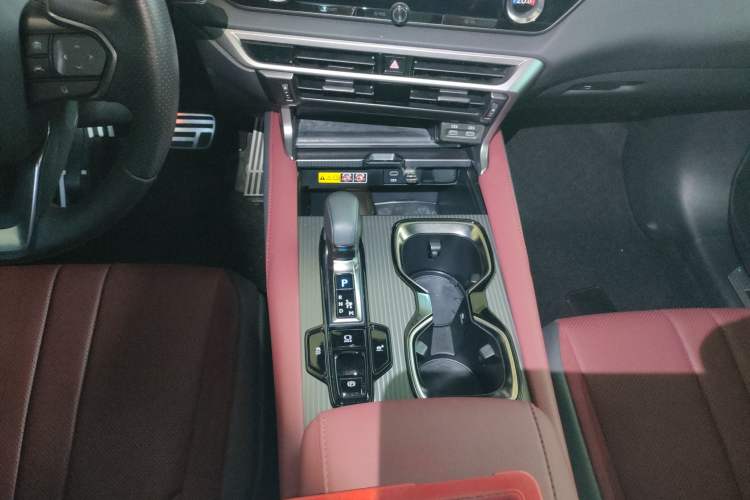 Used Lexus RX 2023 500h Four-Wheel Drive F SPORT Performance Gear Lever