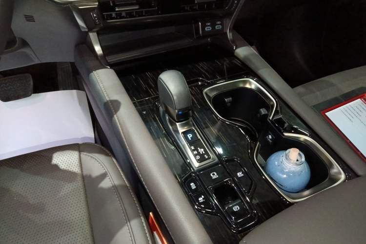 Used Lexus RX 2023 350h Four-Wheel Drive Enjoyment Version Gear Lever