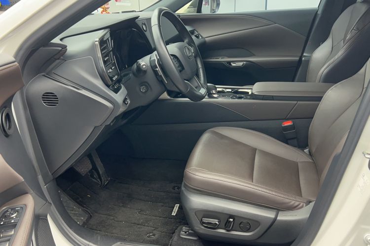 Used Lexus RX 2023 350h Two-Wheel Drive Comfort Edition Interior 2