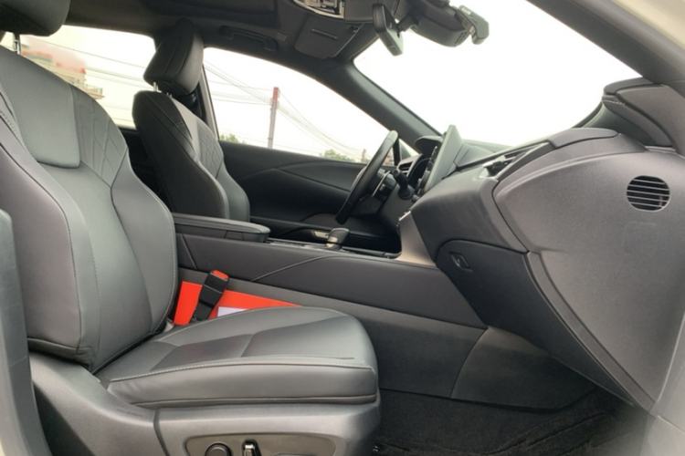Used Lexus RX 2023 350h Two-Wheel Drive Enjoyment Version Interior 3