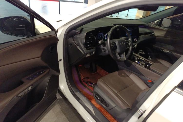 Used Lexus RX 2023 350h Four-Wheel Drive Enjoyment Version Interior 3