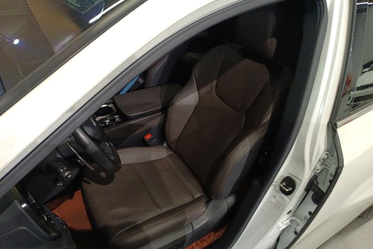 Used Lexus RX 2023 350h Four-Wheel Drive Enjoyment Version Left Front Seat