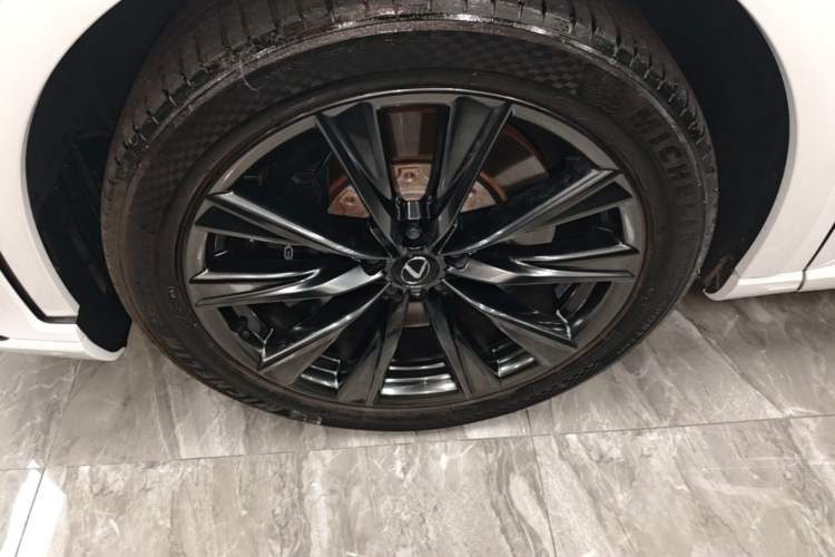 Used Lexus RX 2023 500h Four-Wheel Drive F SPORT Performance Left Front Wheel Hub