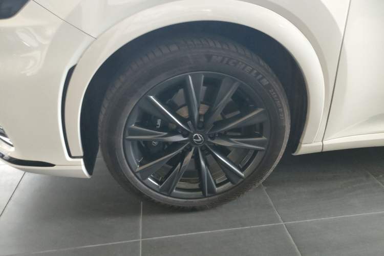 Used Lexus RX 2023 500h Four-Wheel Drive F SPORT Performance Left Front Wheel Hub