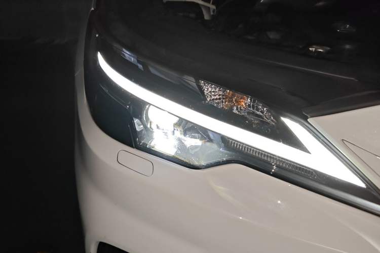 Used Lexus RX 2023 500h Four-Wheel Drive F SPORT Performance Right Front Headlight