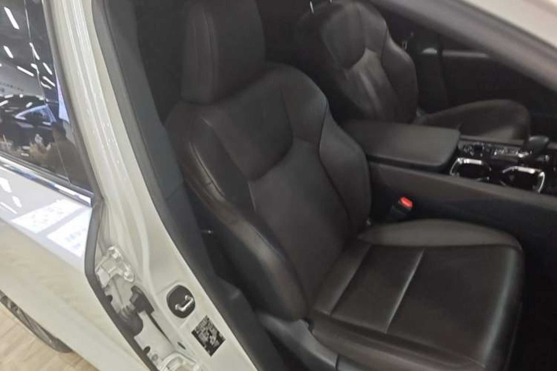 Used Lexus RX 2023 350h Four-Wheel Drive Enjoyment Version Right Front Seat