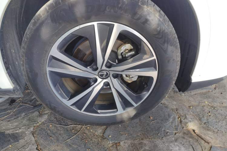 Used Lexus RX 2023 350h Two-Wheel Drive Comfort Edition Right Front Wheel Hub