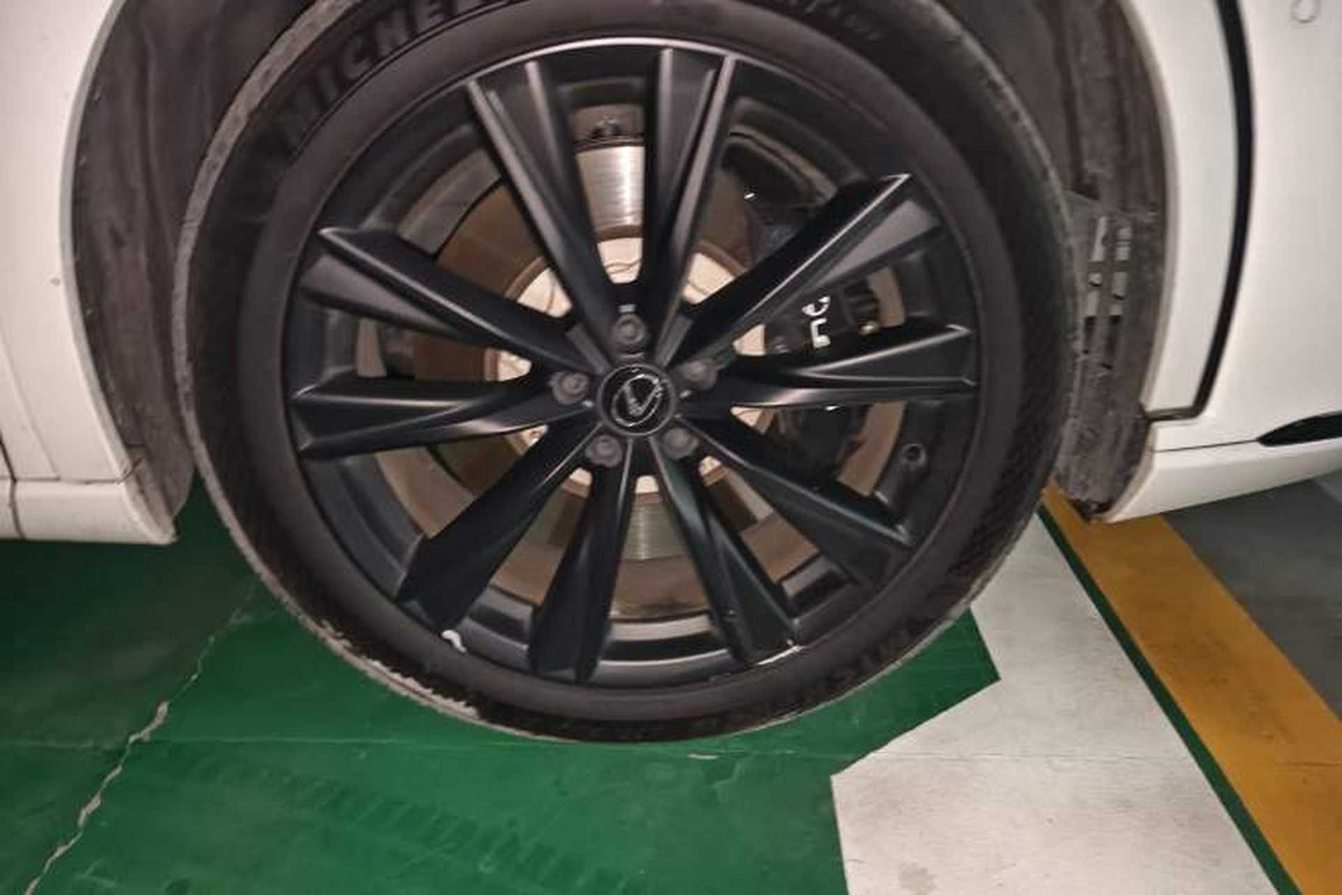 Used Lexus RX 2023 500h Four-Wheel Drive F SPORT Performance Right Front Wheel Hub
