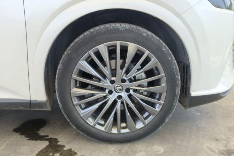 Used Lexus RX 2023 350h Four-Wheel Drive Enjoyment Version Right Front Wheel Hub