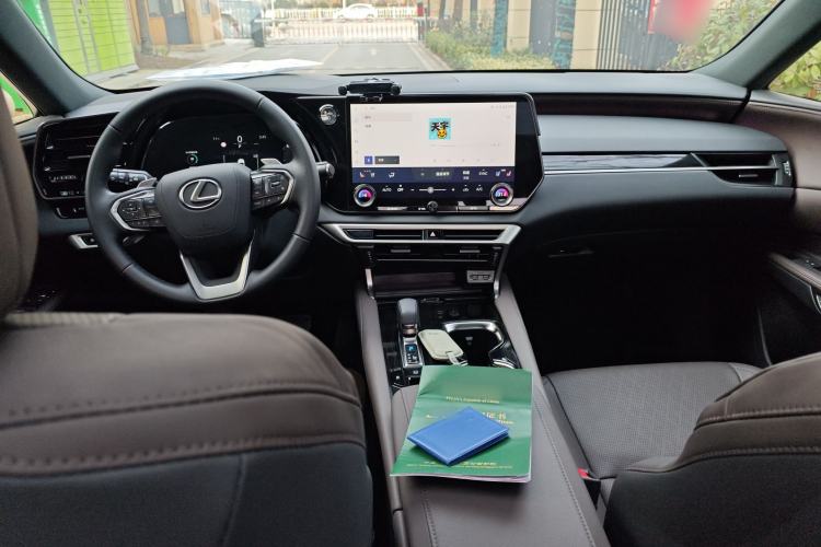 Used Lexus RX 2025 350h Two-Wheel Drive Comfort Edition Center Console