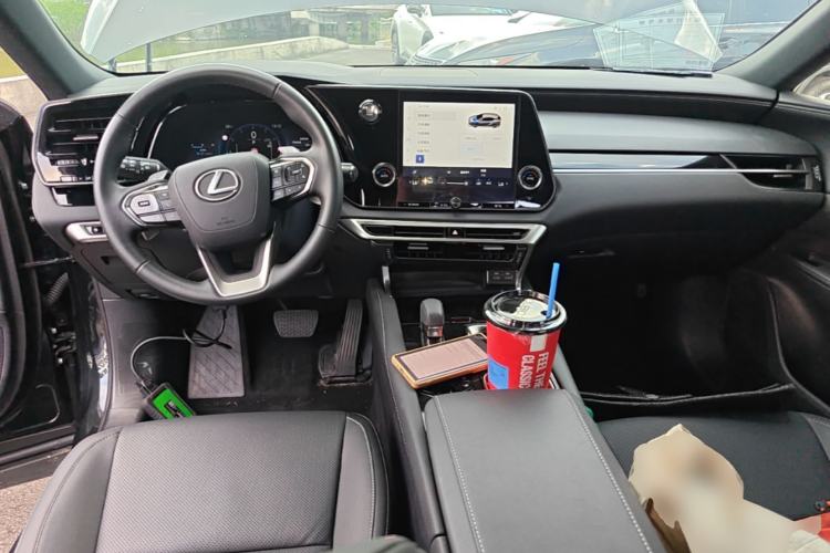 Used Lexus RX 2025 300 Four-Wheel Drive Junxiang Edition Center Console