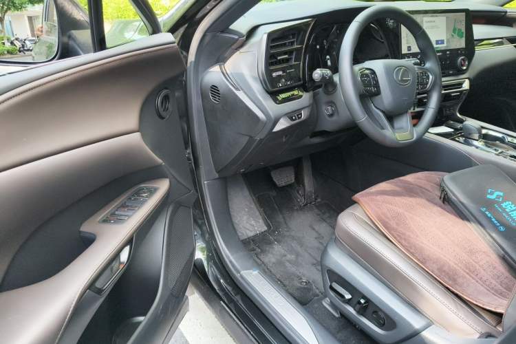 Used Lexus RX 2025 350h Four-Wheel Drive Enjoyment Version Driver Seat