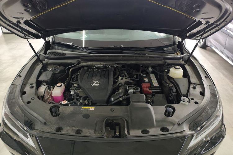 Used Lexus RX 2025 300 Four-Wheel Drive Junxiang Edition Engine Bay