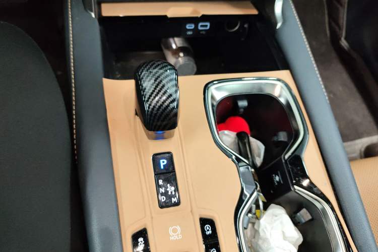 Used Lexus RX 2025 300 Four-Wheel Drive Junxiang Edition Gear Lever