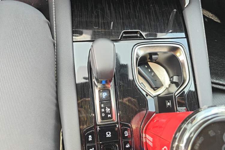 Used Lexus RX 2025 300 Four-Wheel Drive Junxiang Edition Gear Lever