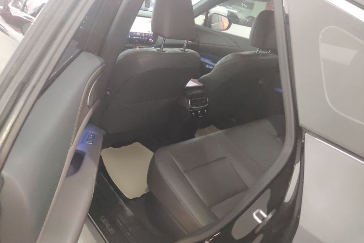 Used Lexus RX 2025 350h Two-Wheel Drive Comfort Edition Left Rear Seat