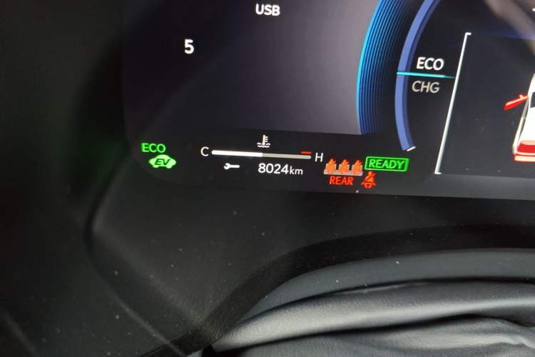 Used Lexus RX 2025 350h Two-Wheel Drive Comfort Edition Odometer Close Up
