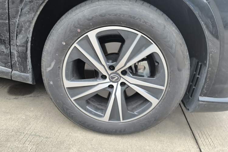 Used Lexus RX 2025 300 Four-Wheel Drive Junxiang Edition Right Front Wheel Hub