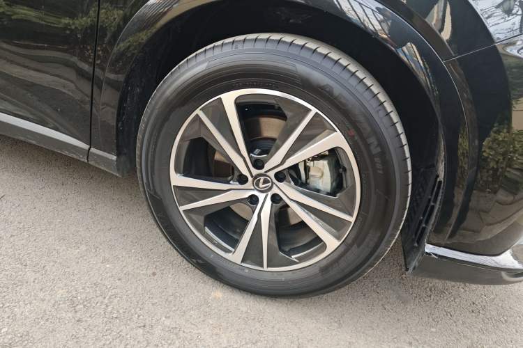 Used Lexus RX 2025 350h Two-Wheel Drive Comfort Edition Right Front Wheel Hub