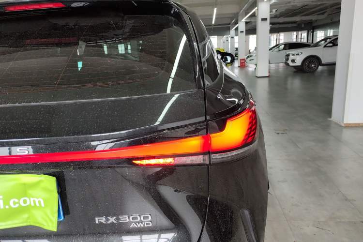Used Lexus RX 2025 300 Four-Wheel Drive Junxiang Edition Right Rear Taillight