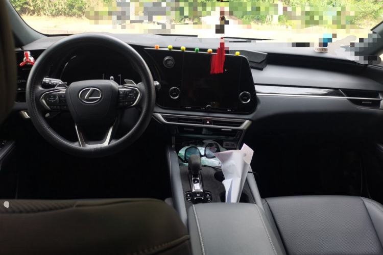 Used Lexus RX 2025 300 Four-Wheel Drive Junxiang Edition Center Console