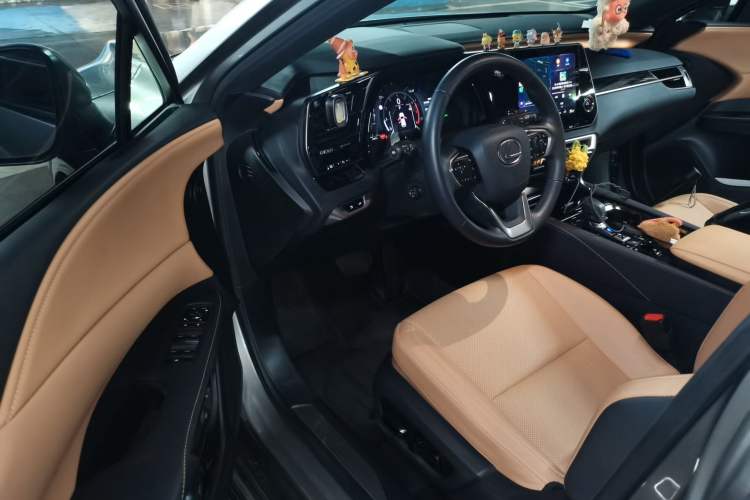Used Lexus RX 2025 300 Four-Wheel Drive Junxiang Edition Driver Seat