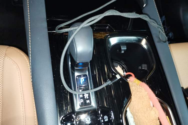 Used Lexus RX 2025 300 Four-Wheel Drive Junxiang Edition Gear Lever