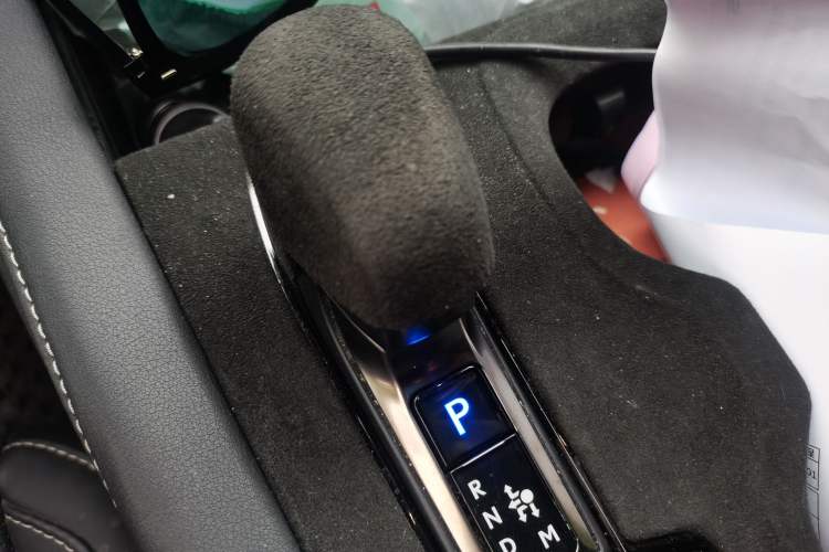 Used Lexus RX 2025 300 Four-Wheel Drive Junxiang Edition Gear Lever