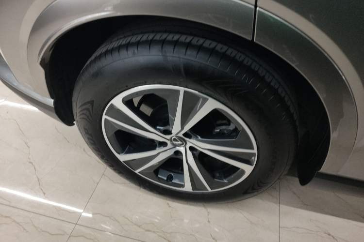 Used Lexus RX 2025 300 Four-Wheel Drive Junxiang Edition Right Rear Wheel Hub