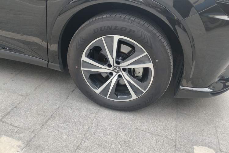 Used Lexus RX 2025 350h Two-Wheel Drive Comfort Edition Right Front Wheel Hub