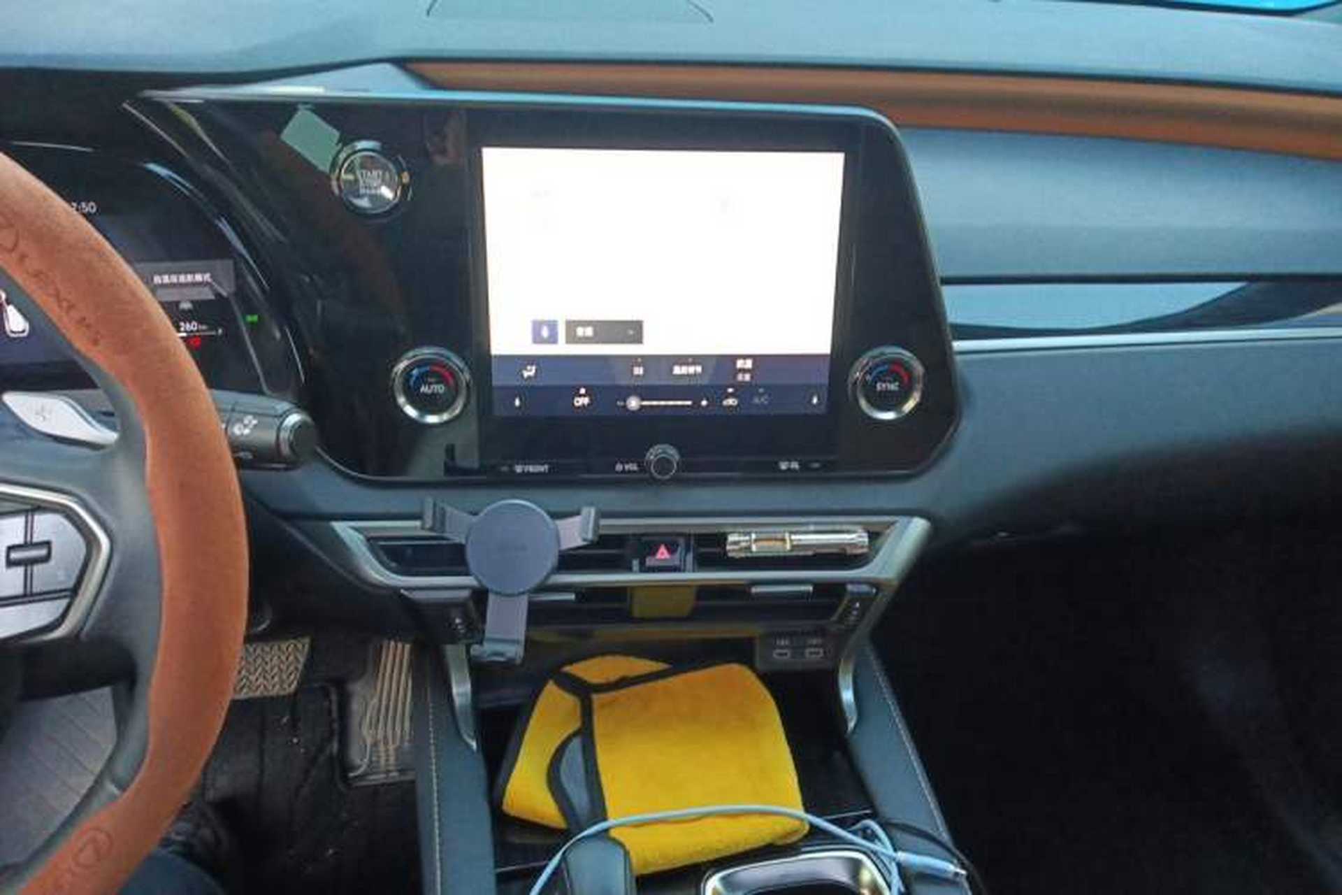 Used Lexus RX 2025 300 Four-Wheel Drive Junxiang Edition Audio And AC Panel