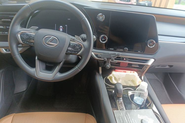 Used Lexus RX 2025 300 Four-Wheel Drive Junxiang Edition Center Console